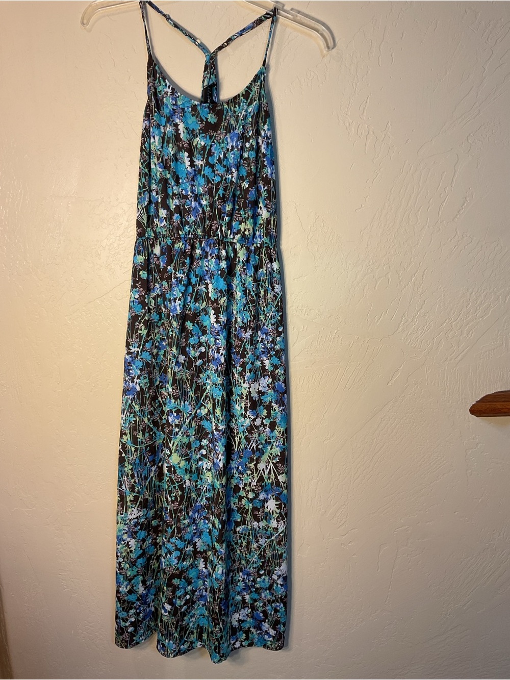 Lady's dress size Large by Delusional